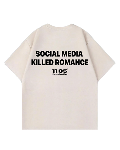 'Social media killed romance' Oversized T-Shirt