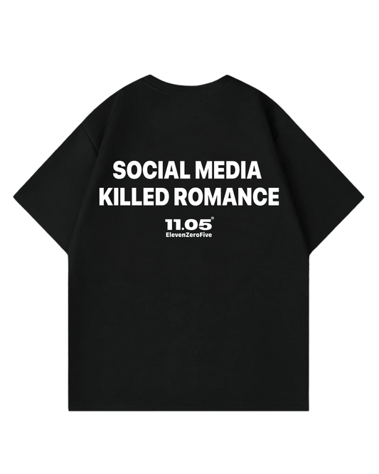 'Social media killed romance' Oversized T-Shirt